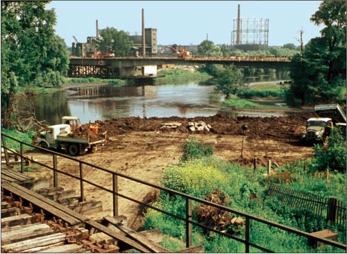 Foto Flussvercshüttung halle um 1970 - Stadtarchiv halle